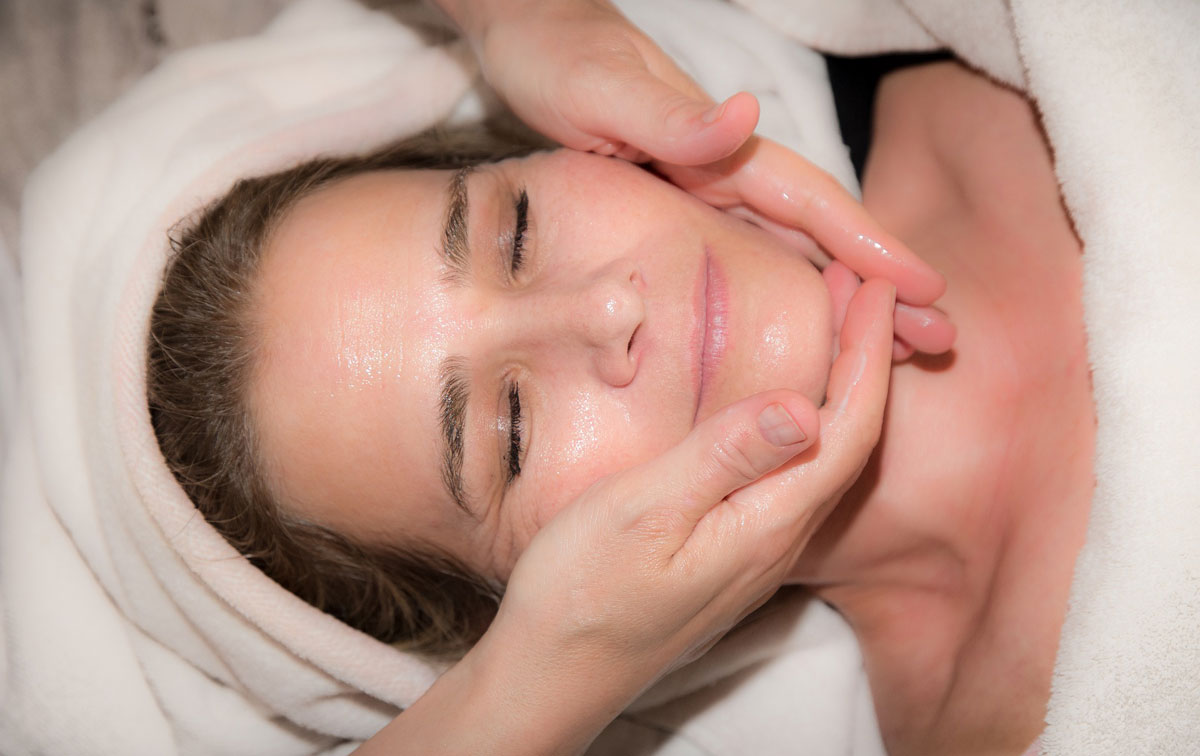 Facial Rejuvenation Massage
